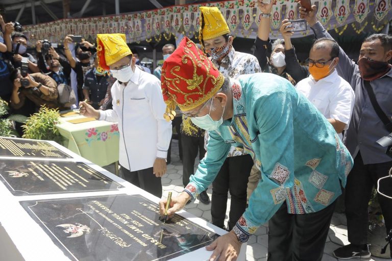 Masjid Bantuan Masyarakat Aceh di Palu Diresmikan Gubernur Nova